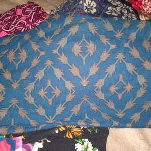 Lularoe arrow os